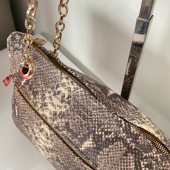 DKNY Elegant Brown Snakeskin Shoulder Bag with Chain Strap - Picture 7 of 7